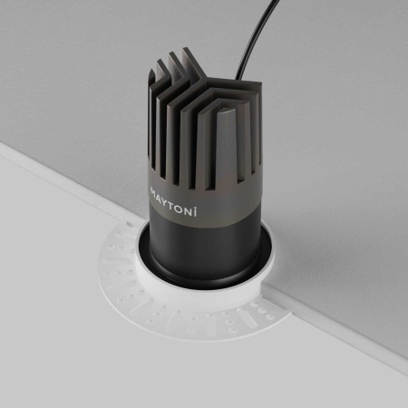 Встраиваемый светильник Maytoni Technical DL122-15W-3K-TRS-B