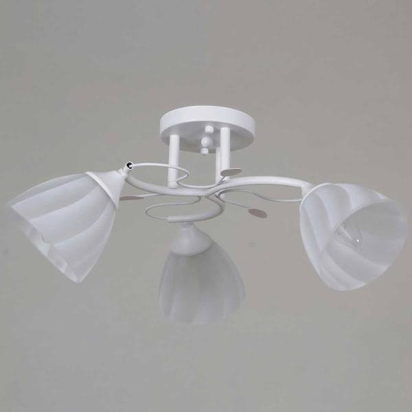 Потолочная люстра Reluce 62560-0.3-03 WH