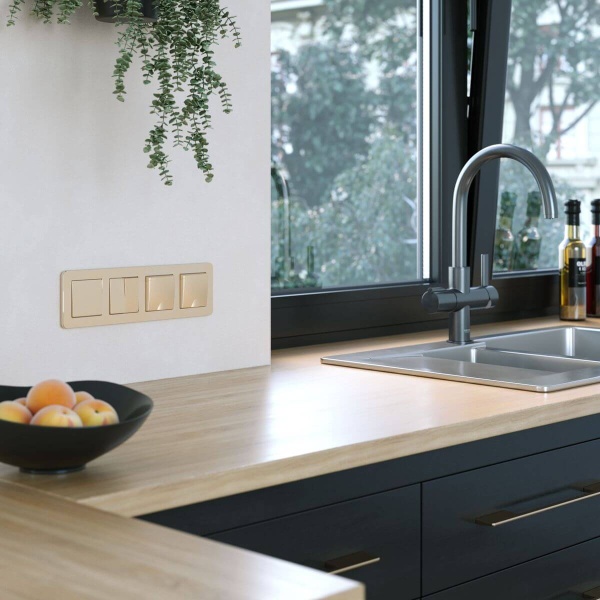 Рамка Werkel Platinum на 4 поста шампань W0042611 4690389184529