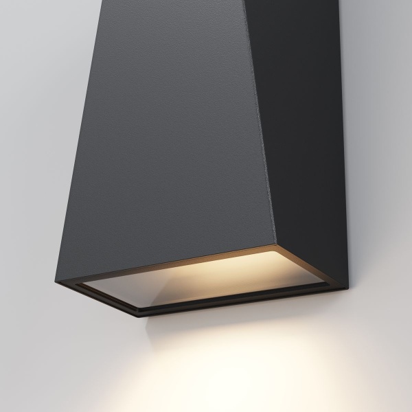 Уличный настенный светодиодный светильник Maytoni Times Square O580WL-L6B