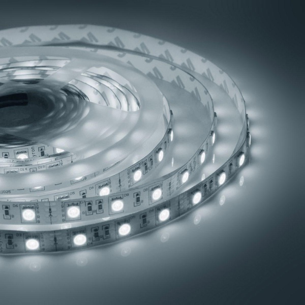 Светодиодная лента OGM 7,2W/m 30LED/m 5050SMD разноцветная 5M LSE-159