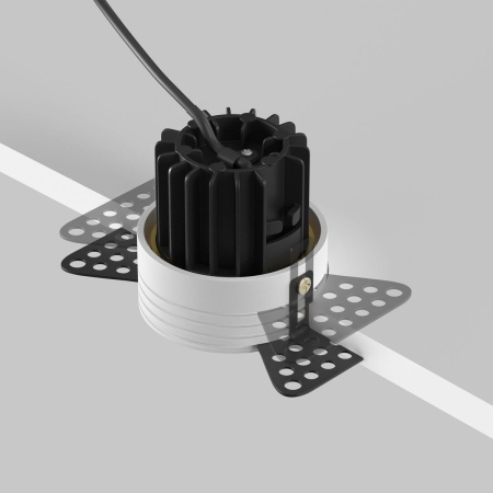 Встраиваемый светодиодный светильник Maytoni Round DL058-7W4K-TRS-BS