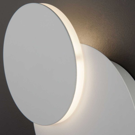 Настенный светодиодный светильник Elektrostandard 40135/1 белый a055772