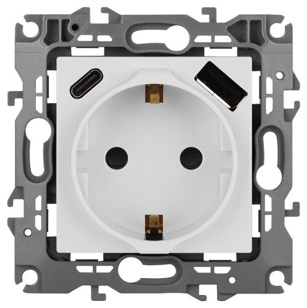 Розетка ЭРА Серия 12 12-4108-01 2P+E 16A-250В со шторками с USB type-A+C 5В-3А белый Б0067752