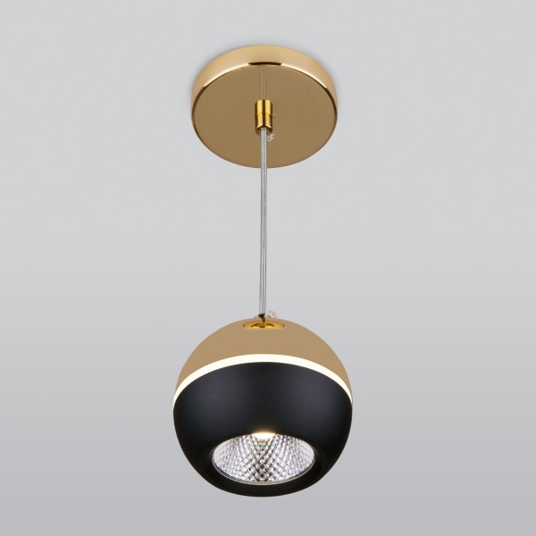 Подвесной светодиодный светильник Elektrostandard DLS023 9W 4200K черный/золото a047804