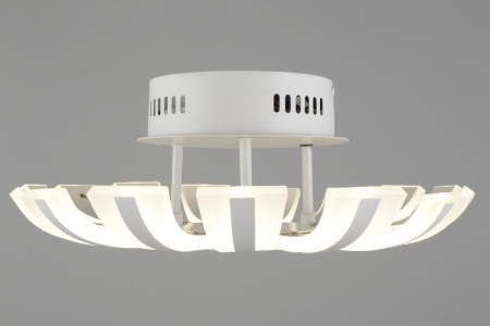 Потолочная светодиодная люстра Omnilux Silville OML-02607-68