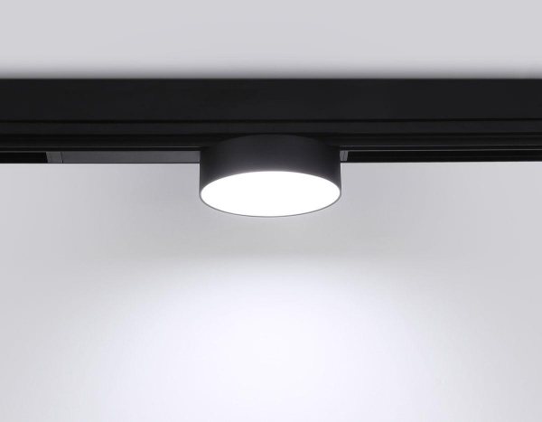 Трековый светодиодный светильник Ambrella Light Track System Magnetic 220V GL1381