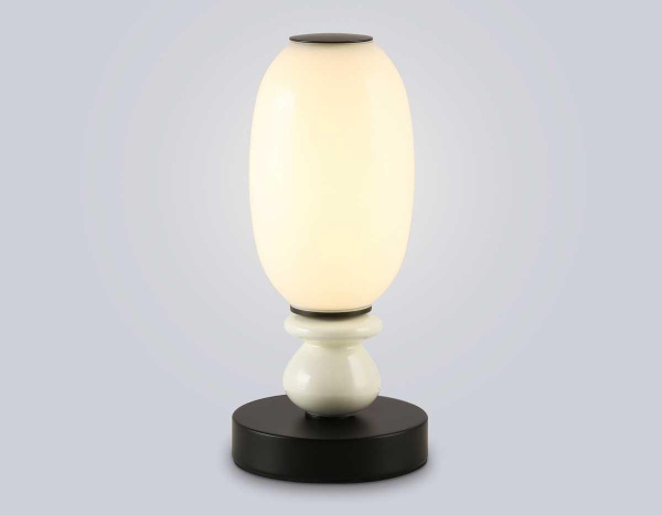 Настольная лампа Ambrella Light HIGH LIGHT LH53154