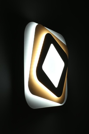 Настенный светодиодный светильник Omnilux Verres OML-07601-29