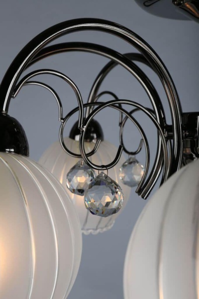 Потолочная люстра Omnilux OML-31807-08