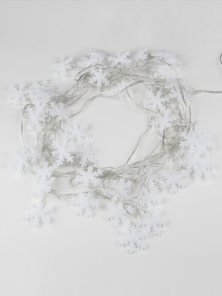 Светодиодная гирлянда Uniel снежинки 220V белый ULD-S0700-050/DTA White IP20 SNOWFLAKES-2 07935