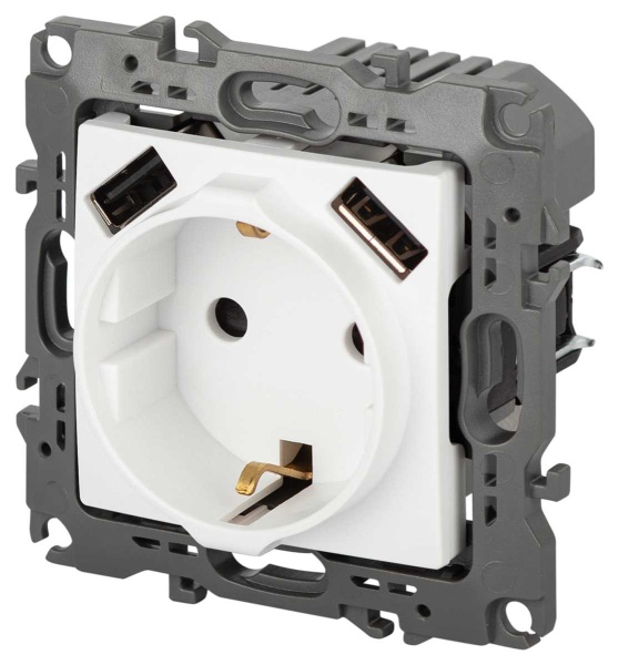 Розетка ЭРА Серия 12 12-4109-01М 2P+E 16A-250В штор. с 2xUSB 5В-3А белый матовый Б0065728