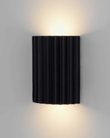 Светильник настенный светодиодный Moderli Bailey V11219-WL