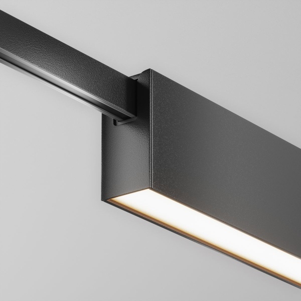 Трековый светодиодный светильник Maytoni Flarity Basis TR151-1-12W4K-B