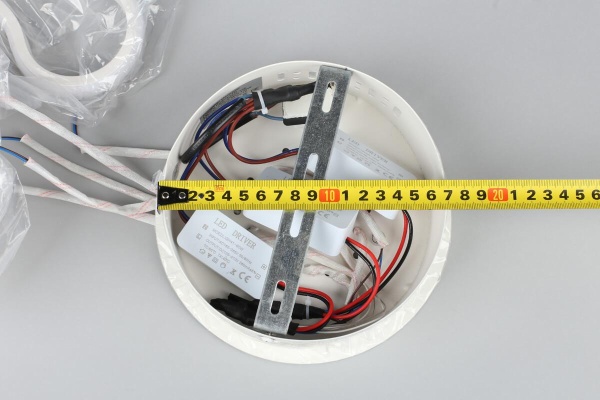 Потолочная светодиодная люстра Omnilux Forcola OML-04207-135