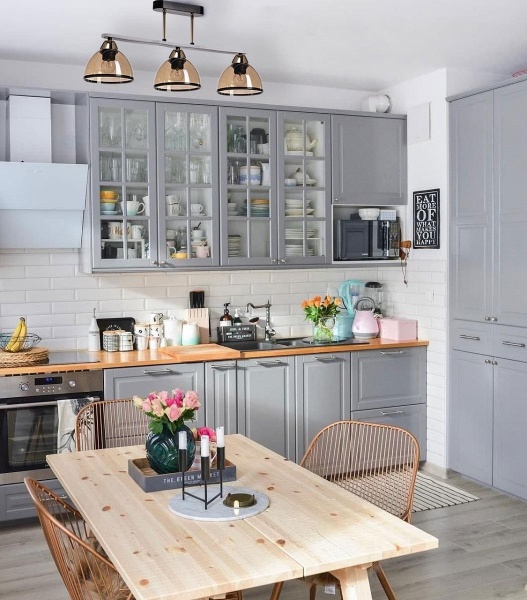 Потолочная люстра De Markt City Дэла 635011103