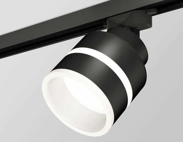 Комплект трекового светильника Ambrella light Track System XT (A2526, A2106, C8102, N8445) XT8102024