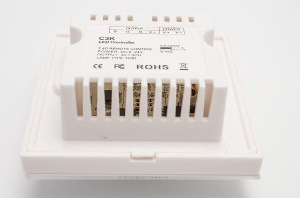 Контроллер встраиваемый RGB Apeyron с диммером 12/24V 04-14