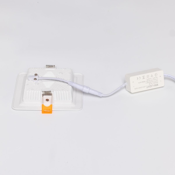 Потолочный светильник De Markt Прайм 850013901